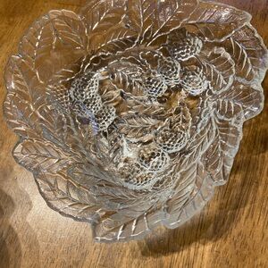 Vintage Indiana glass LOGANBERRY pattern7” bowls. Like new